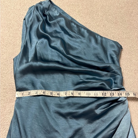 ELLIATT Revolve Cassini Dress Blue One Shoulder Satin Ruched Slit - Picture 10 of 16